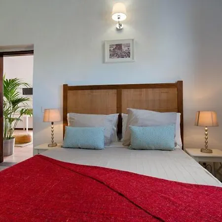 Apartment Sleeps 2